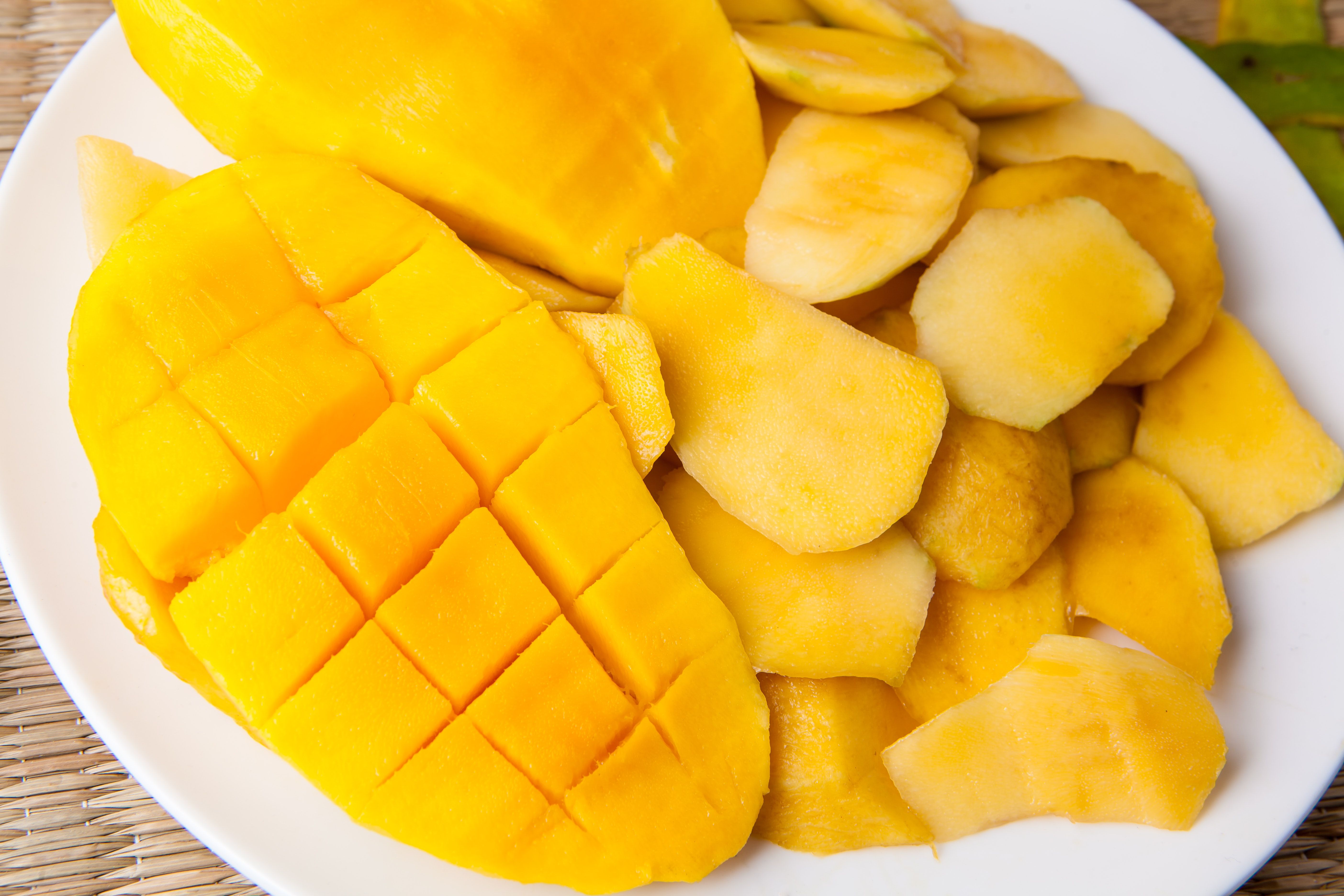 Sliced mango on a plate